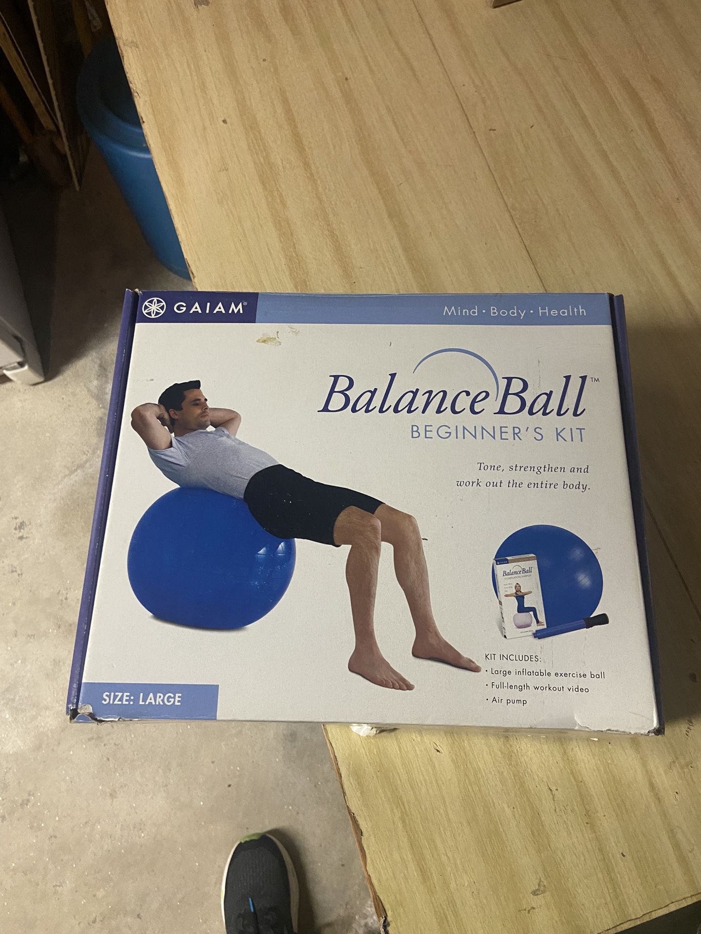 Large Balance ball Gaiam for 6' to 6'3" 75cm with DVD and pump kit-$15