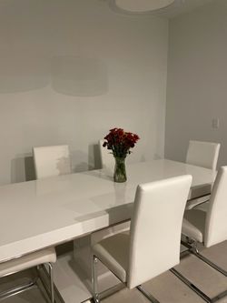 Dining Room Table and Chairs
