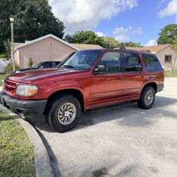 1999 Ford Explorer