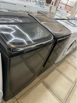 Samsung top load washer and gas dryer set
