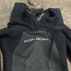 Body glove Women’s Medium Wetsuit Long Sleeve/shorts 