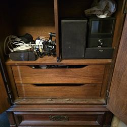 Dresser, organizer TV stand.