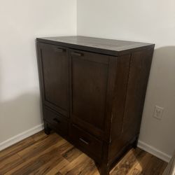 Dinning Room Server. Bar 
