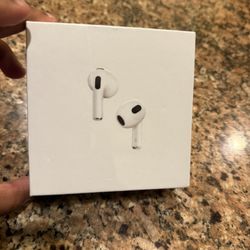 Apple AirPods Generation 3 Wireless Charging Active Noise cancellation 