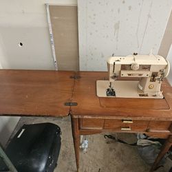 Model 401a 1960 Singer With Table 