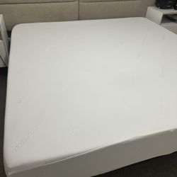 **Moving Sell**King Size Tuft & Needle Memory Foam Mattress & Custom Made  Head Board