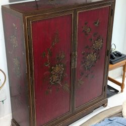 Beautiful dresser, solid wood, asian art