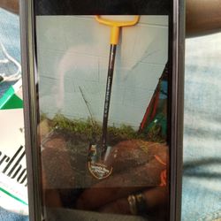 Fiskars Worlds Best Shovel