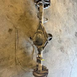 2001-2007 Chevy Silverado / gmc sierra 3500 dually rear axle 3.73 ratio