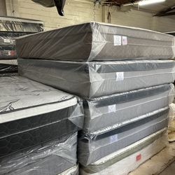 Queen Size Mattress Pillow Top 12"    new mattress.  We offer same day delivery
