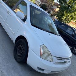 2005 KIA Sedona