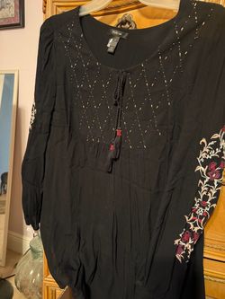Woman’s Black Peasant top
