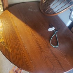 Round Table With Foldable Sides And 2 Chair