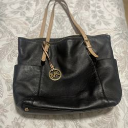 Black Michael Kors Shoulder Bag