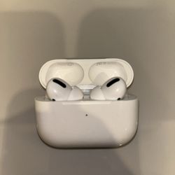 Apple AirPods Pro 1st Generation With cable