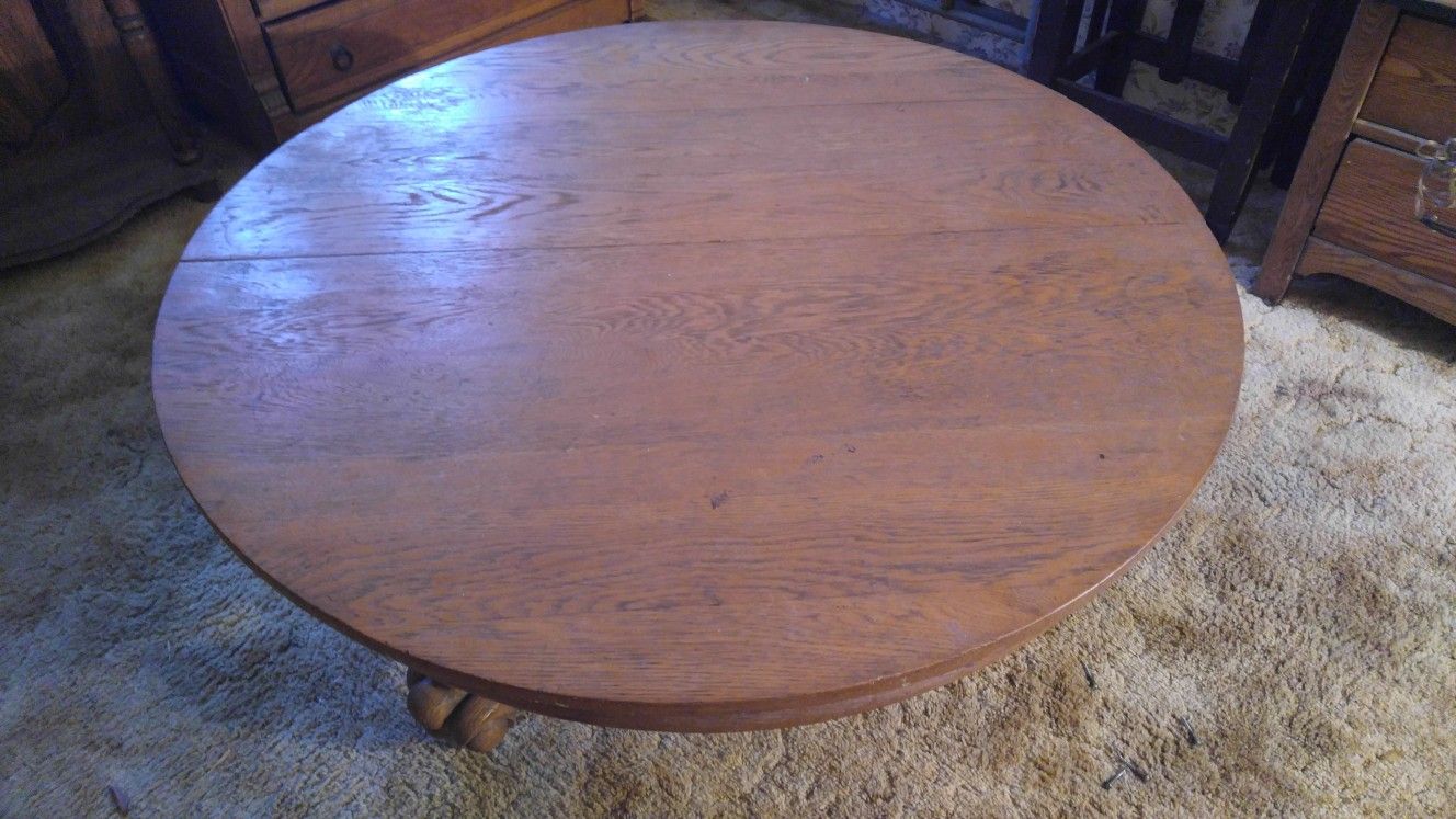 ANTIQUE OAK CLAW FOOT COFFEE TABLE-ROUND