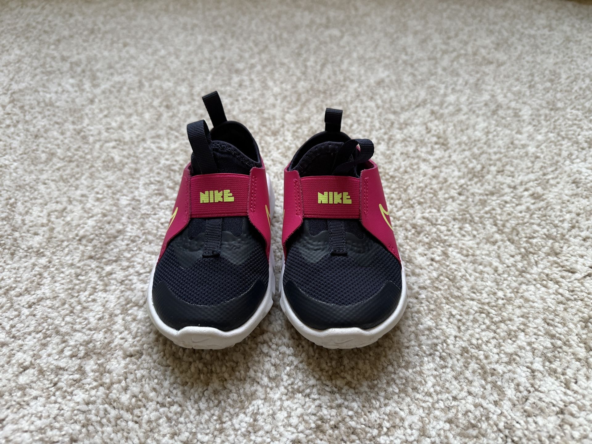 Nike Baby / Toddler Girl Shoes - US Size 6
