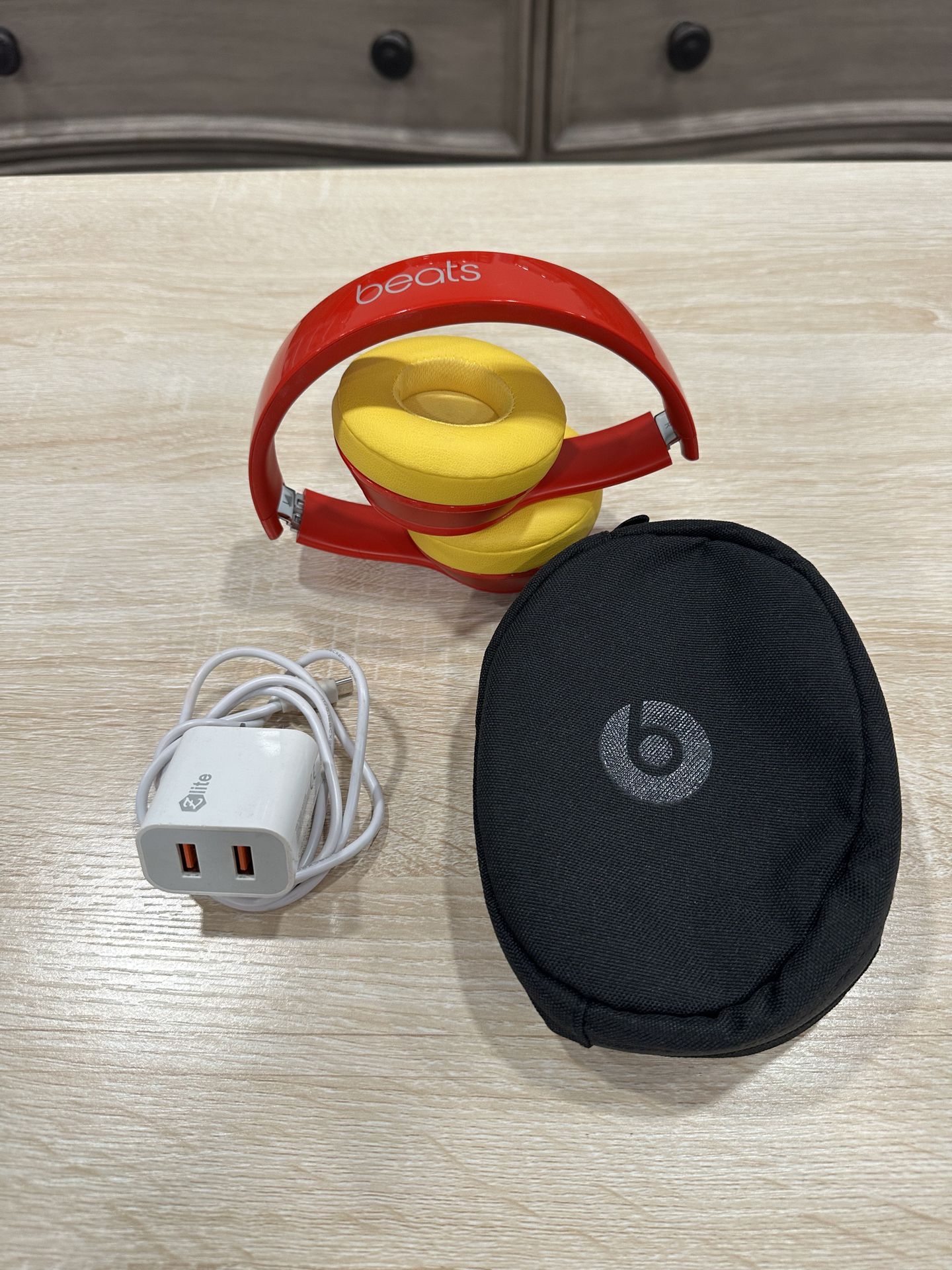 Beats Solo 2 Wireless On-Ear Headphones Red/yellow , Model B0534