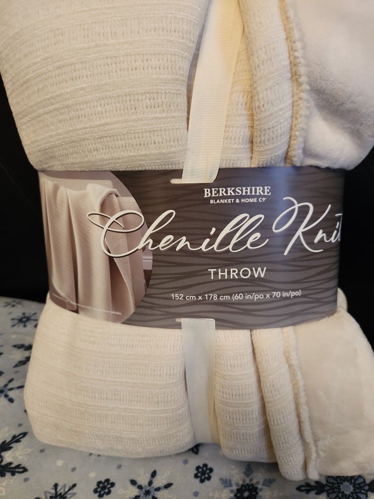 Brand new Chenille knit throw  