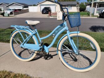 Huffy Nel Lusso Beach Cruiser Bicycle