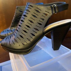 CL By Laundry Women Heels