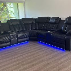 Sofá Seccional Reclinable En Venta. Preguntar Por Precio 