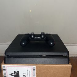 Ps4 Slim With Controller 