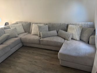 Large Gray U-Shaped Sectional Sofa
