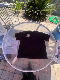 Burberry black tee