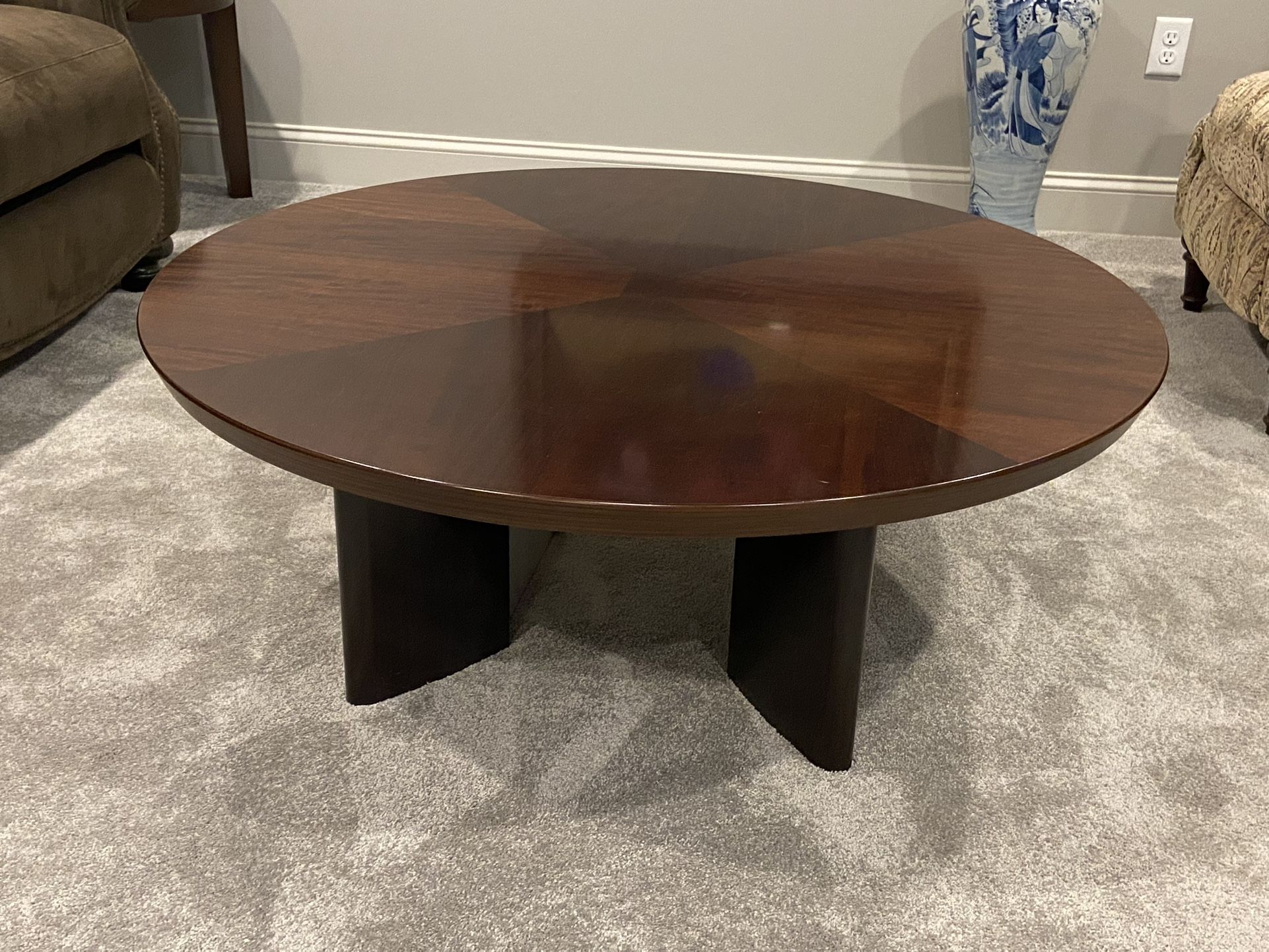 High-End Italian Coffee Table – Solid Wood, Made in Italy