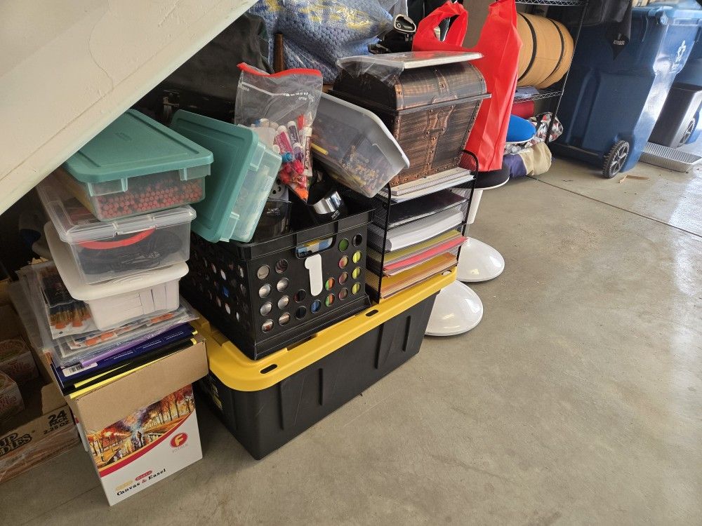 TEACHING/CLASSROOM SUPPLIES - Make Me An Offer!