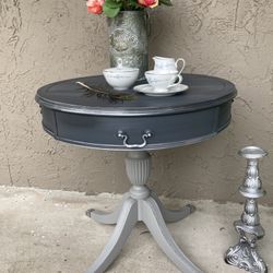 Round Table Shades If Grey 