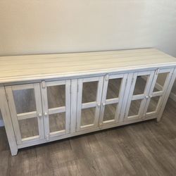 Buffet / Credenza / TV stand with mirrored doors