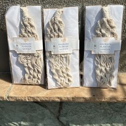 Macramé Plant Holder 