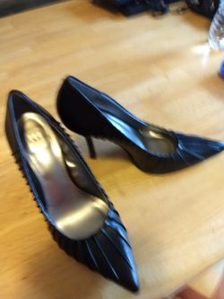 Heels, ladies, black, size 6 1/5