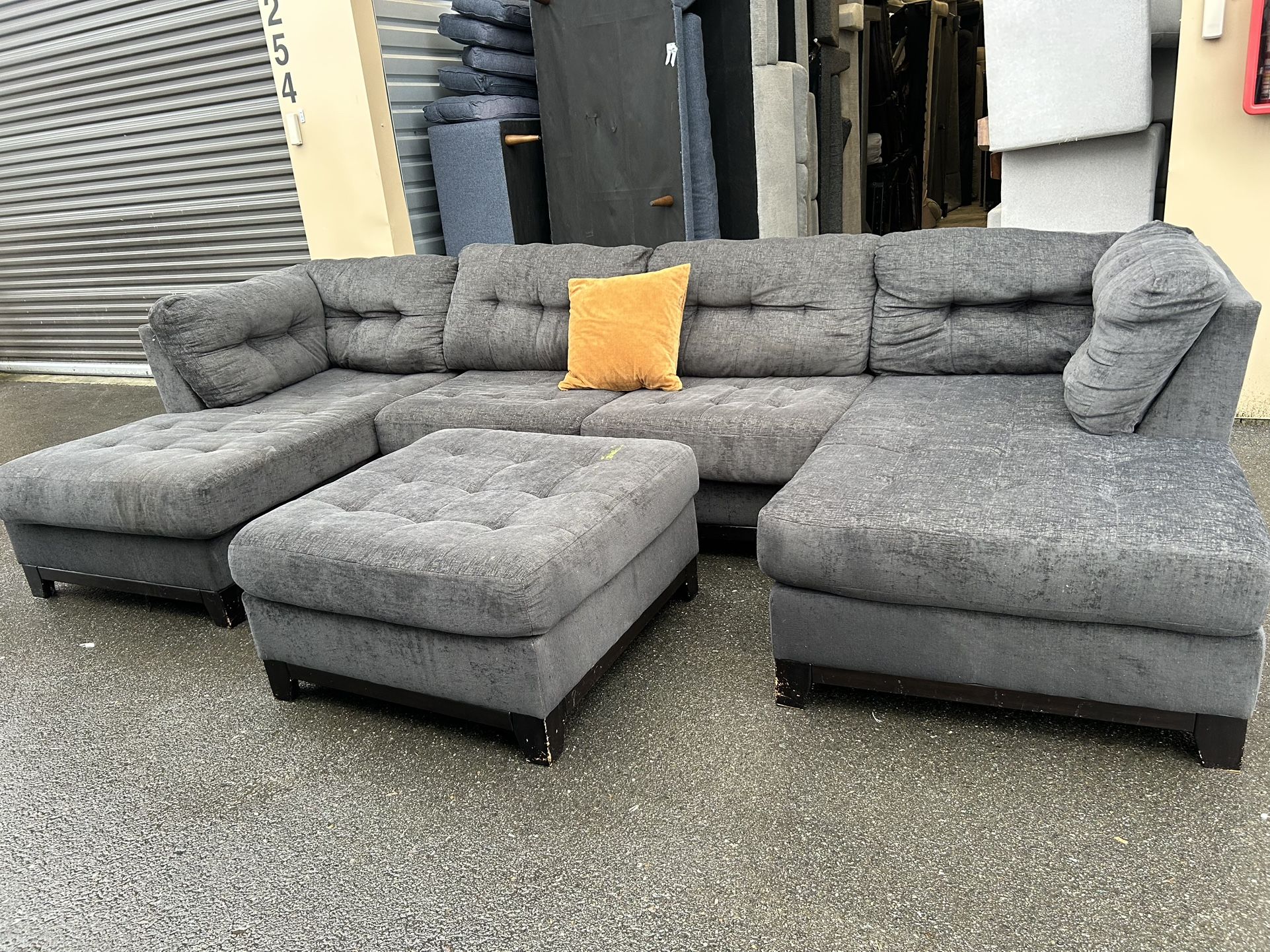 Sectional Couch 