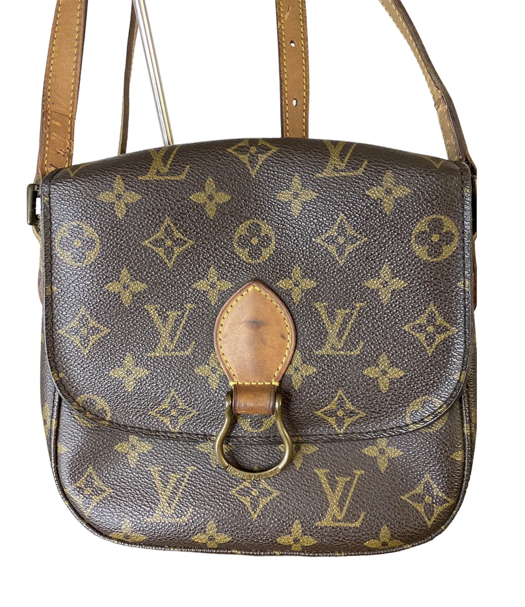 Louis Vuitton Saint Cloud GM Monogram Crossbody Bag for Sale in Sunnyvale,  CA - OfferUp