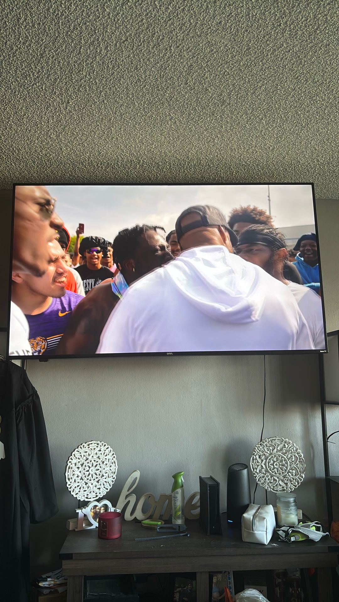 75 Inch Tv