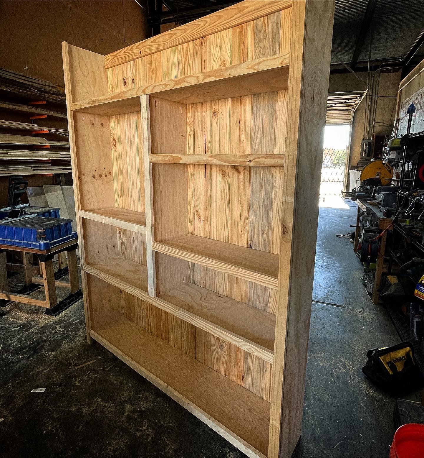 Custom Made Bookshelves From A Bbb Accredited Artisan Woodshop