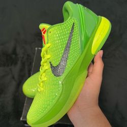 Kobe Grinch Size 8