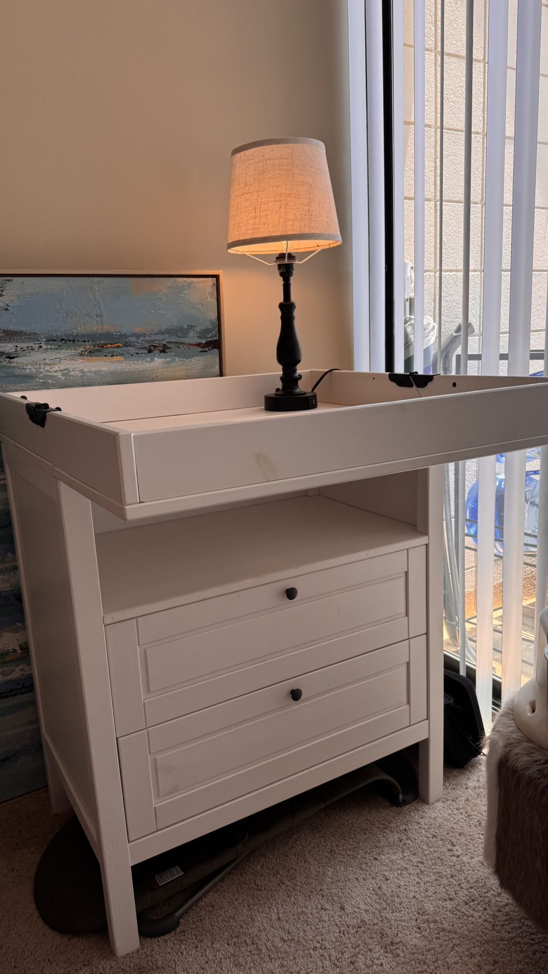 Changing table/chest, white