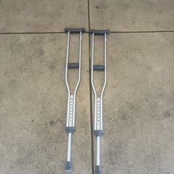 Crutches 