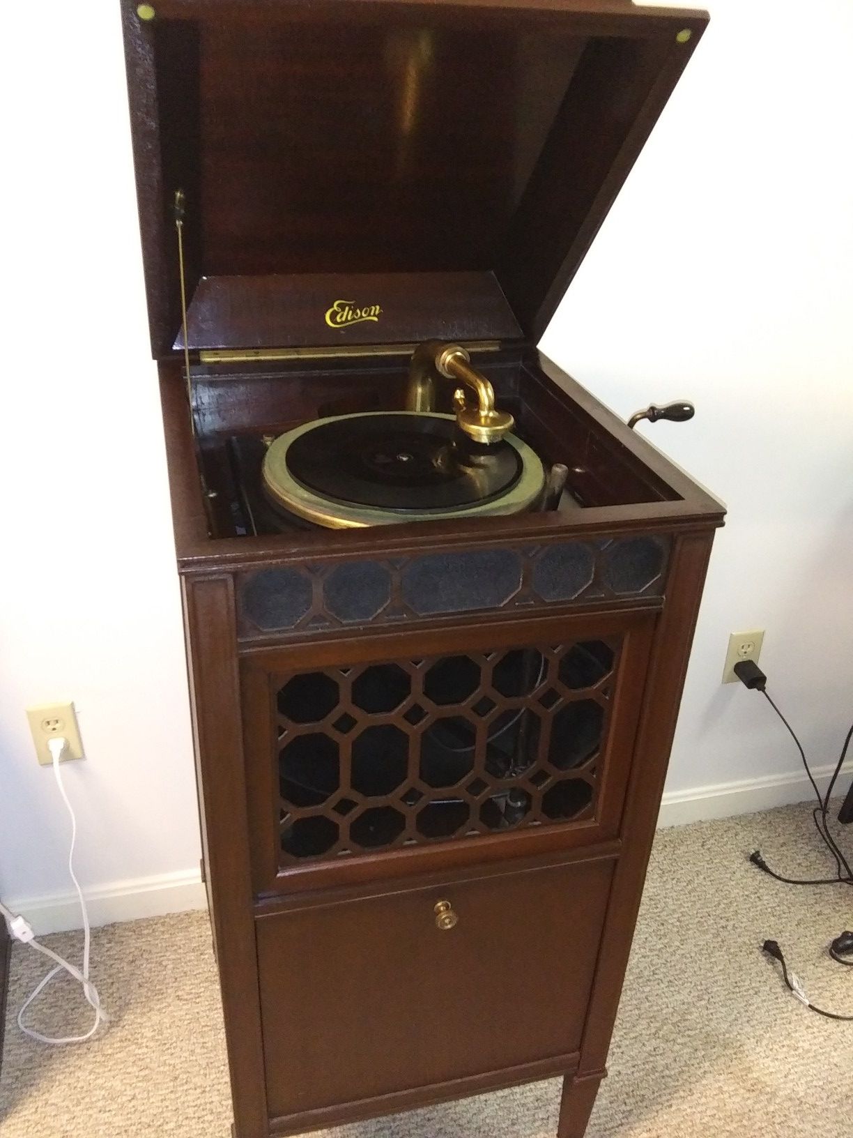Edison disc phonograph 1919 s19 model