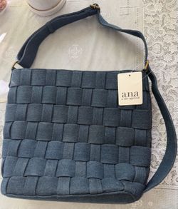 Ana Woven Shoulder Bag