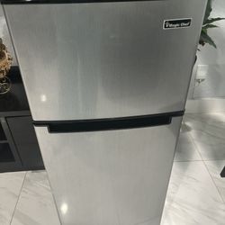 Magic Chef Refrigerator