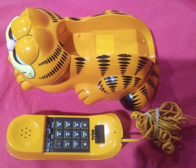 1980's Garfield Phone
