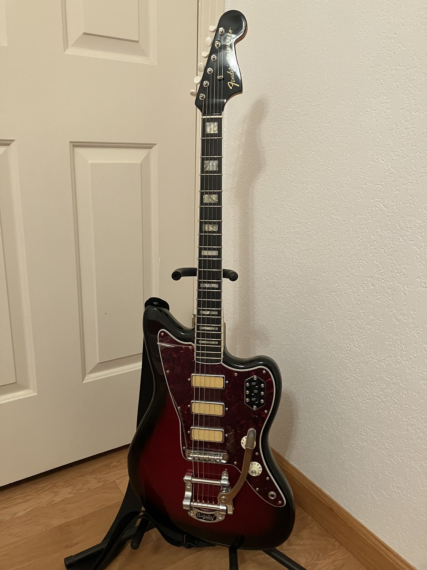 Fender Jazzmaster Gold Foil Electric Guitar