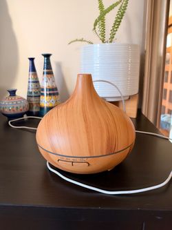 Wooden oil diffuser