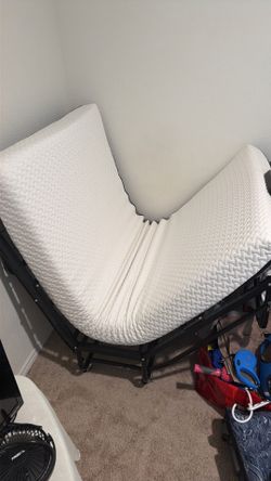 Foldable twin size bed