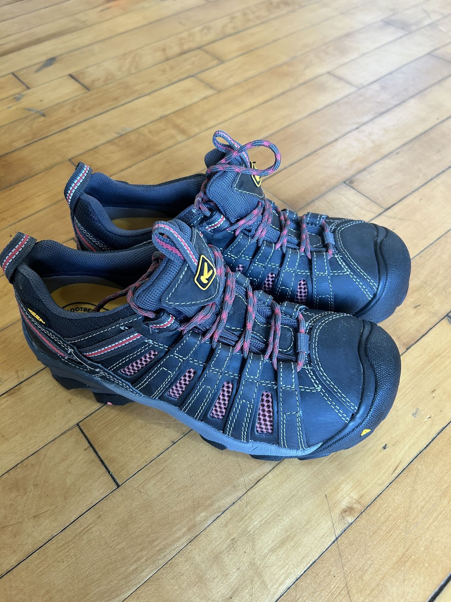 Women's KEEN Utility Flint Steel Toe Hikers